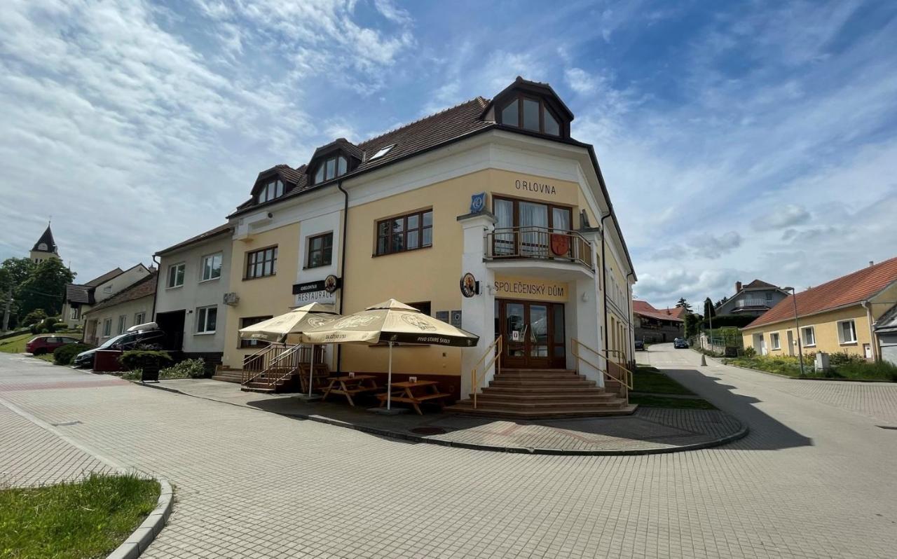 Orlovna Sitborice Hotel Exterior photo